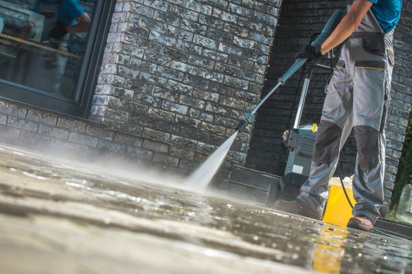 Storefront Pressure Washing in Niceville