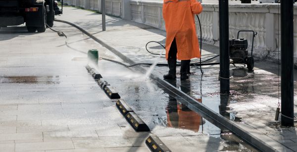 Parking Lot Pressure Washing in Niceville