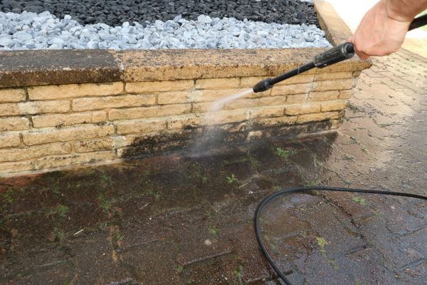 Retaining Wall Power Washing