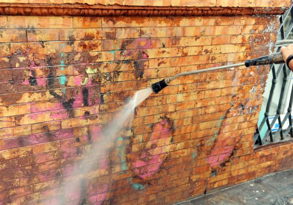 Brick Graffiti Cleaning in Niceville