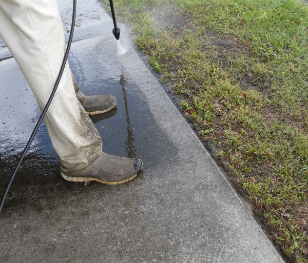 Concrete Slab Powerwashing in Niceville